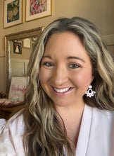 Load image into Gallery viewer, Dreamy Drops-ivory 🌹
