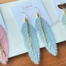 Load image into Gallery viewer, Fun Feathers🌹-light blue
