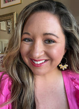 Load image into Gallery viewer, Luau Dangles🌹
