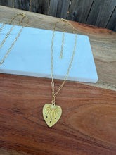 Load image into Gallery viewer, The Trending Heart Necklace 🌹
