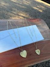 Load image into Gallery viewer, The Trending Heart Necklace 🌹
