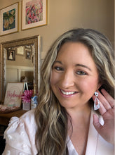 Load image into Gallery viewer, Meadow Muse 🌹
