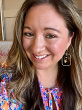 Load image into Gallery viewer, Go For Gold 🌹
