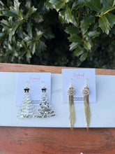 Load image into Gallery viewer, The Chic List 🌹
