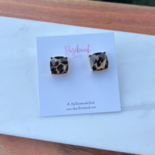 Load image into Gallery viewer, Wild Thing- Leopard Statement Post
