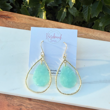 Load image into Gallery viewer, Stunning Seafoam Statements 🌹

